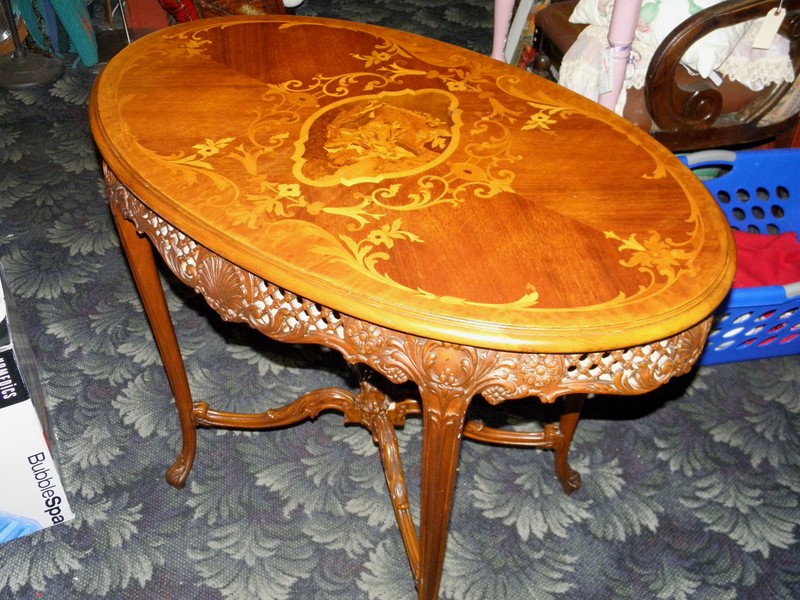 Vintage Victorian Ornate Inlaid and Heavily Carved Italian parlor table! 1940’s