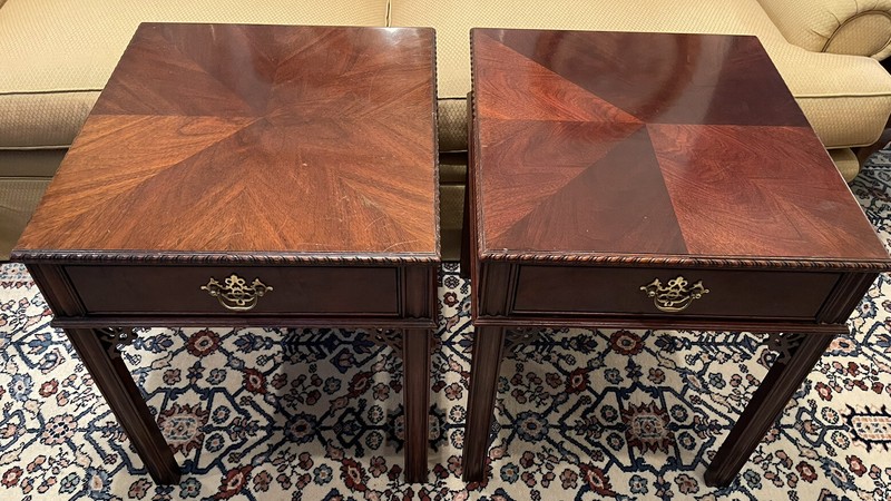Pair of Hickory Chair Mahogany James River Plantation Colection Side/End Tables