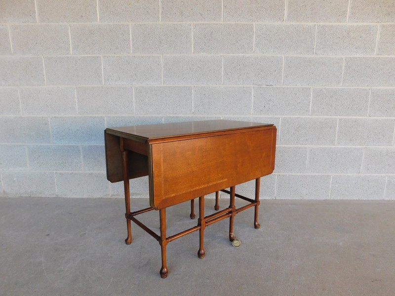 Henredon Folio 4 Drop Side Gate Leg Banded Top Accent Table 24″h X 30″d X 17″w