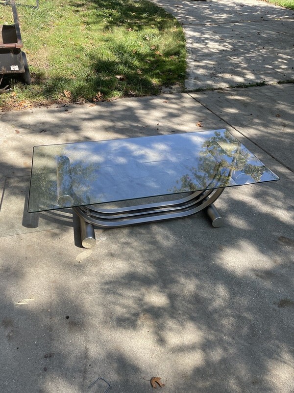 Design Institute of America, Harp Deco coffee table - Romeo Rega