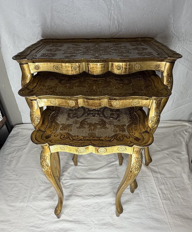Vintage Gold White Italian Florentine Antique Tone Nesting Tables Set of Three