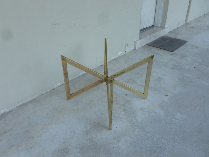 STYLISH ARCHITECTURAL 70'S 4 INTERSECTING BRASS PLATED TRIANGLES COFFEE TABLE gallery