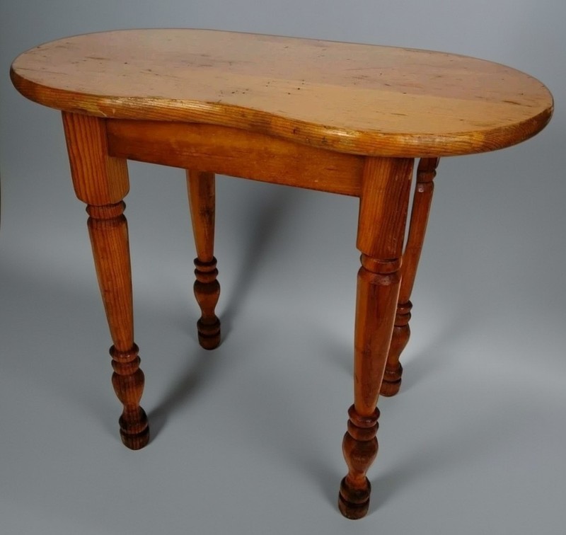 Handmade Kidney Shaped Side End Table Plant Stand 17"T Solid Wood Turned Legs