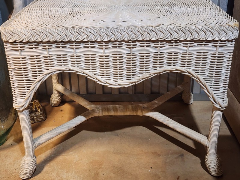 Vtg RARE Wicker Coffee Table Radial Top Floral Medallions Scalloped Details Boho gallery