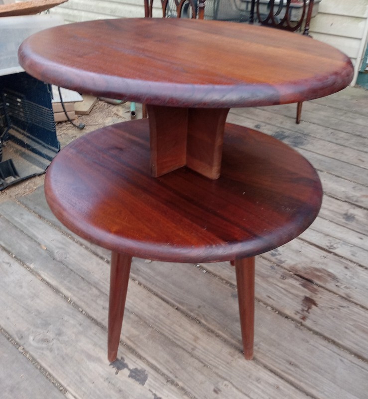 Mid Century Solid Walnut Round End Table (ET637)