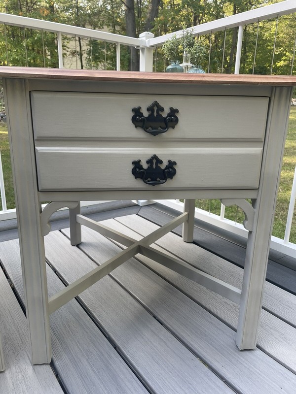 60878EC: PENNSYLVANIA HOUSE Chippendale Cherry Living Room End Table gallery