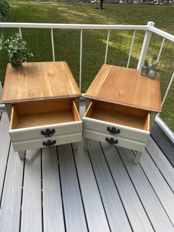 60878EC: PENNSYLVANIA HOUSE Chippendale Cherry Living Room End Table gallery