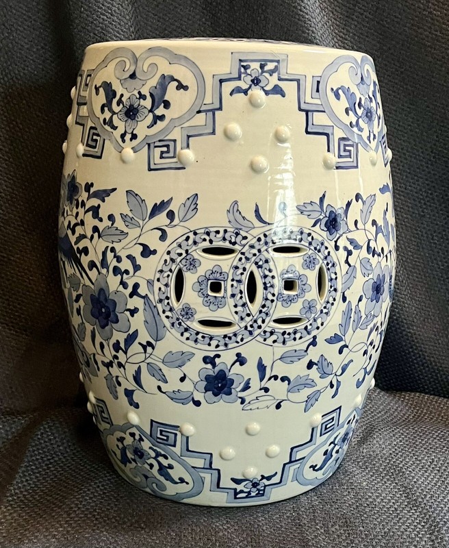 Vintage Chinese Porcelain Garden Stool Side Table Pedestal White Blue Chinoiser gallery