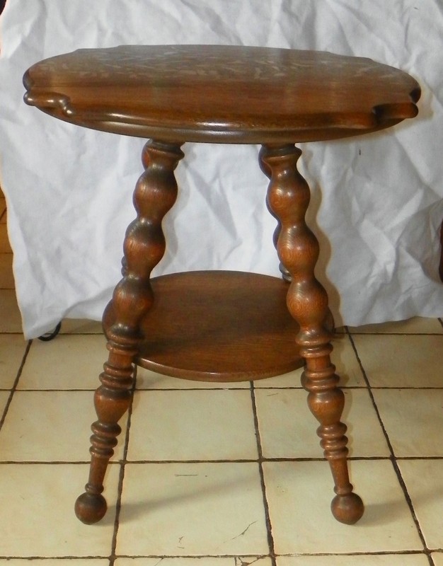 Solid Quartersawn Oak Lamp Table / Parlor Table (PRT22)