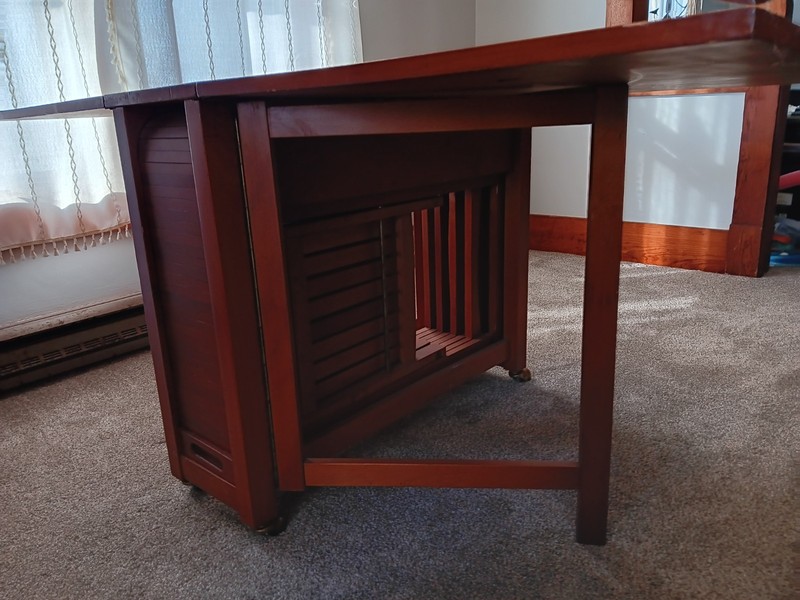Vintage MCM Drop Leaf Table with 4 Folding Chairs gallery