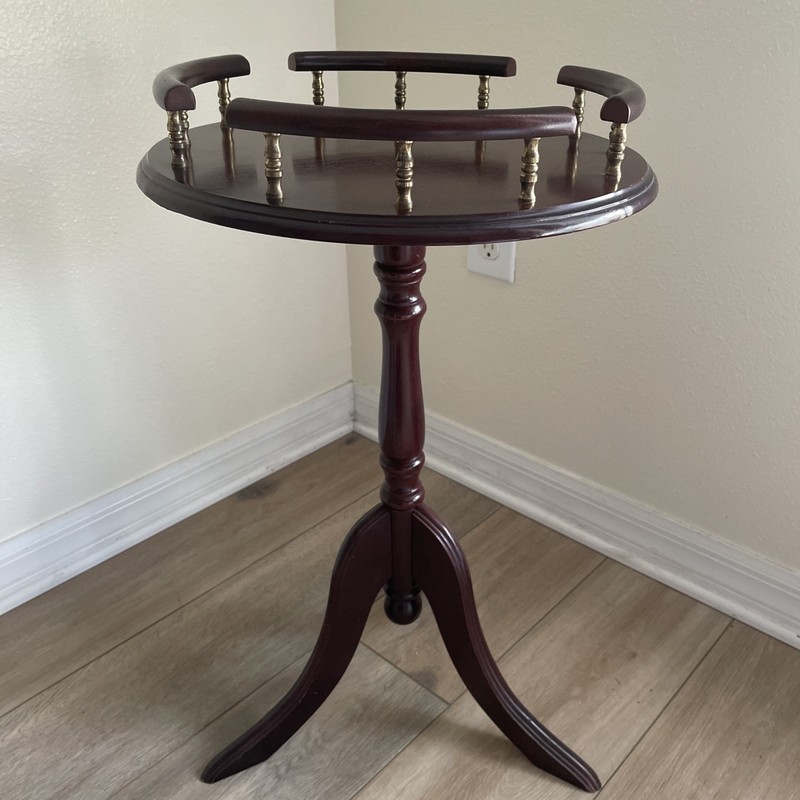 VINTAGE CHIPPENDALE MAHOGANY BAR/COFFEE SIDE TABLE PLANT STAND TRIPOD 26”Hx15”W