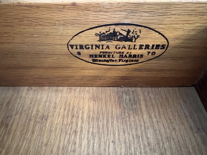 Henkel Harris Queen Anne Side Table Mahogony gallery