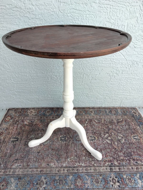 Antique Mahogany Pedestal Pie Crust Table 1890s Side Table Accent gallery