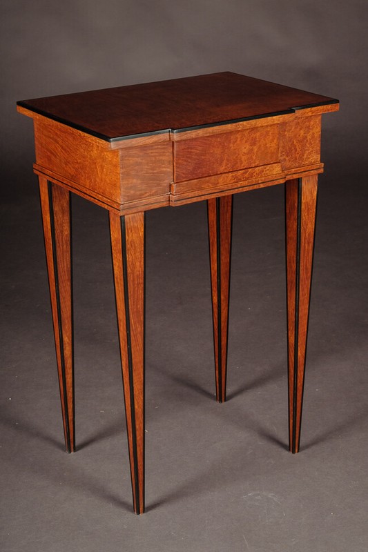 G-Sam-22 Elegant Side Table in Neoclassical Style