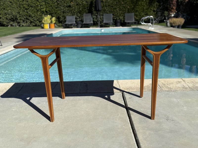 6900 AX’ Coffee Table by Peter Hvidt & Orla Molgaard Nielsen for Fritz Hansen gallery