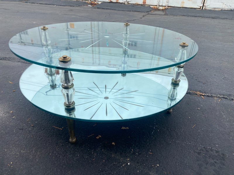 Vintage Mirrored Hollywood Regency Two Tier Italian Églomisé Glass Coffee table