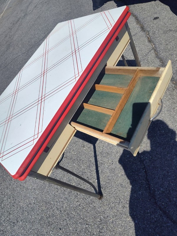 Vintage Porcelain Enamel Red And White Table With Retractable Wings gallery