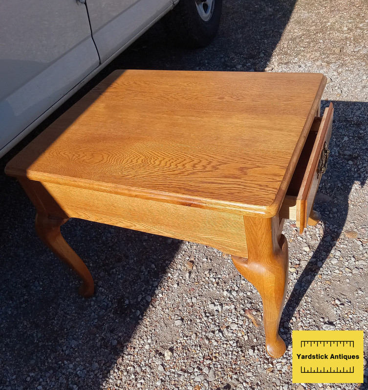 Oak End Table / Side Table with Drawer by Universal (ET326) gallery