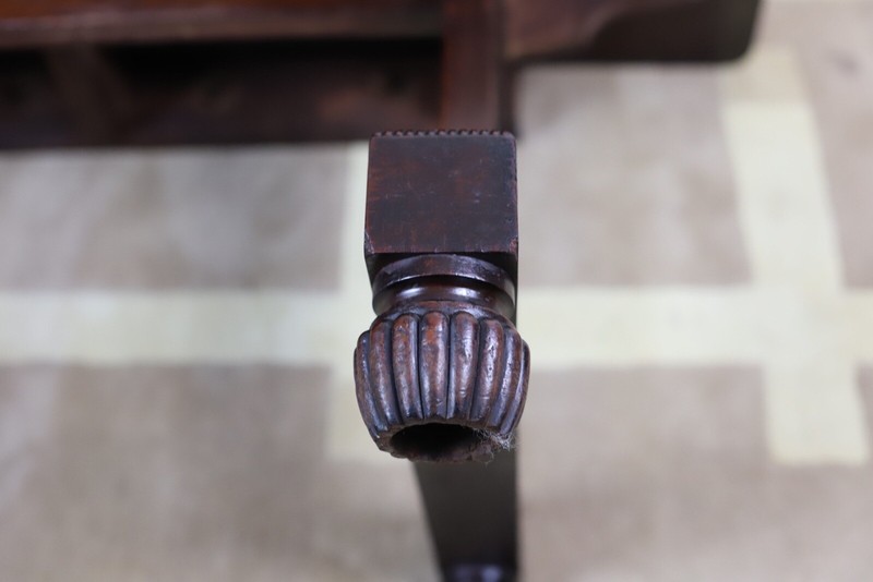 A William lV mahogany sofa table gallery