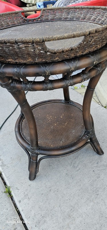 Vintage Bamboo Round Rattan Table With Removable Tray Heavy 25×24 1981s China