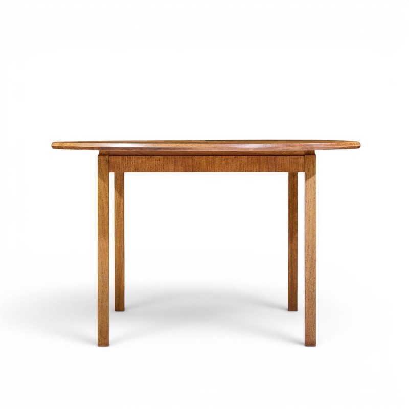 Jack Cartwright for Founders Style Oak Expanding Dining Table with 2 Leaves gallery