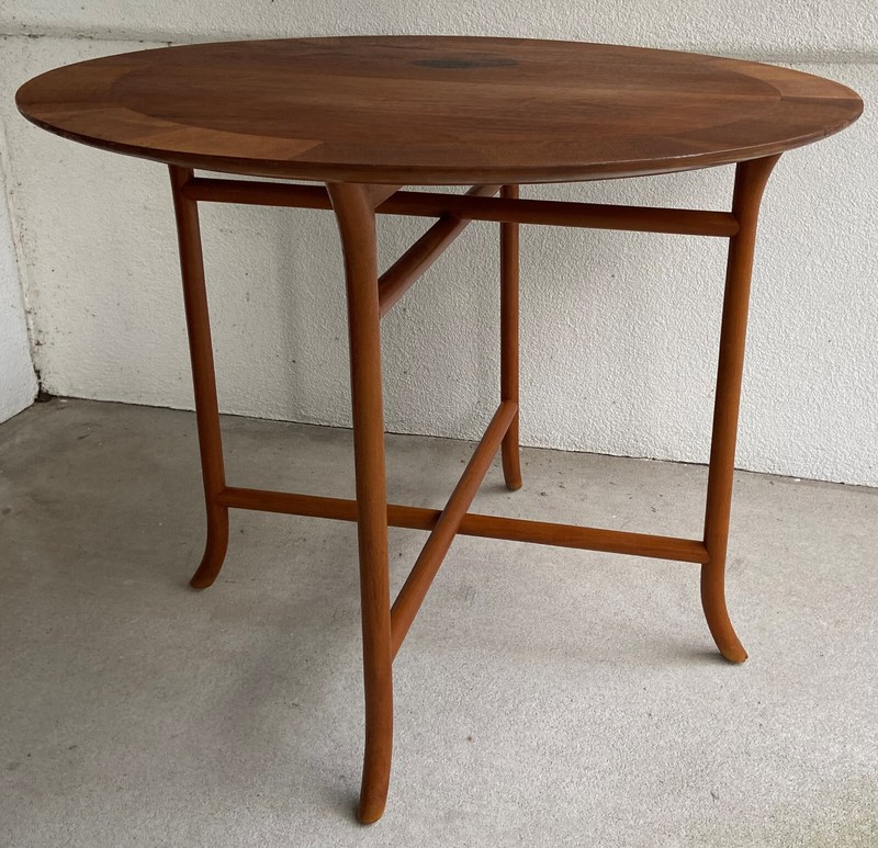 Mid-Century Modern 30″ Occasional Table by T. H. Robsjohn Gibbings for Widdicomb