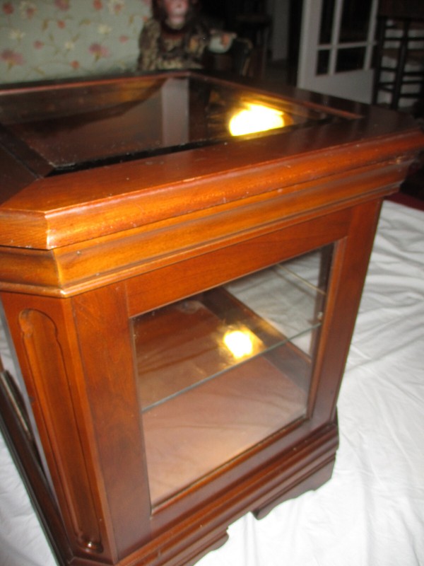 Vintage Curio Cabinet French Provincial Mahogany ~LIGHTED~ Side Table Display gallery