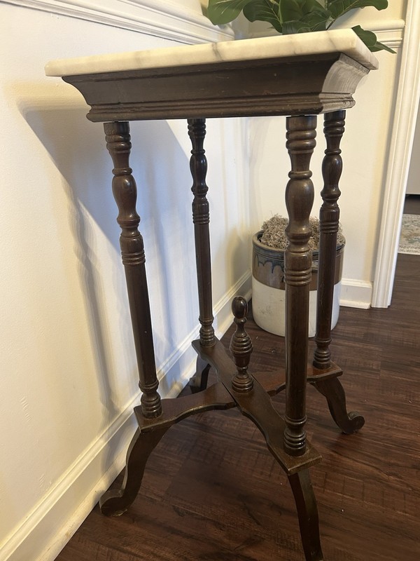 VTG 1970s American French Country Mahogany Wood 29” Pedestal Side Marble Table gallery