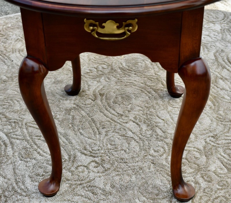 Vintage Statton Oval Queen Anne Style Cherry Side Table w/Drawer gallery