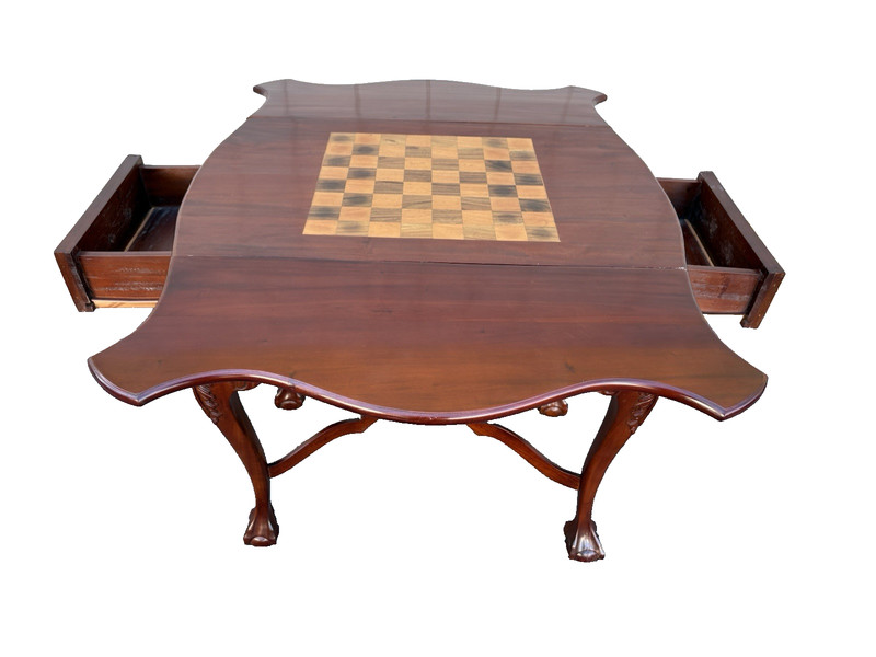 67076 Fancy Chippendale Mahogany Dropside Chess Checkers Game Table Lamp Stand gallery