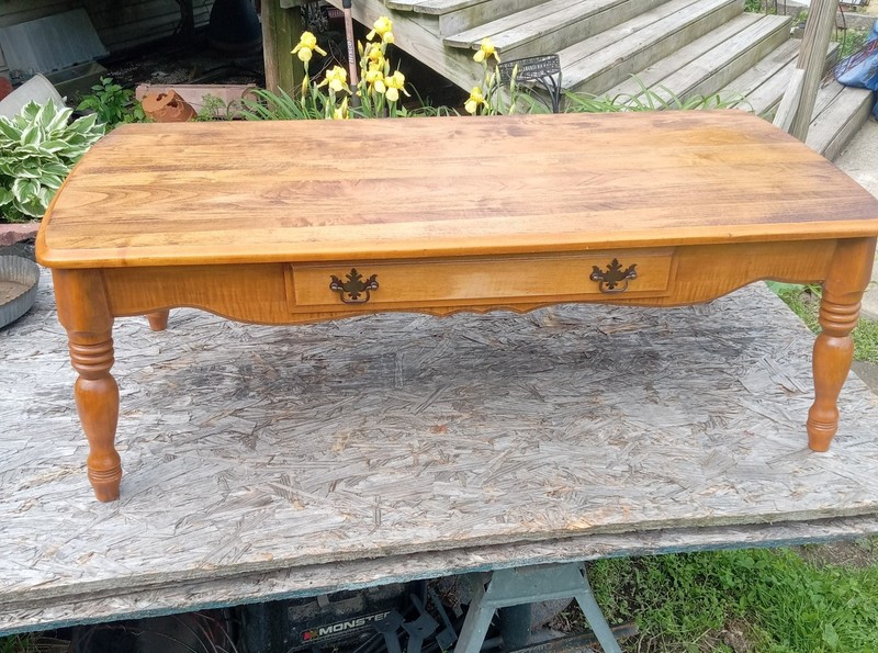 Mid Century Maple Coffee Table (CT-350)