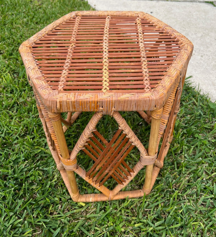 VTG HEXAGONAL ACCENT SIDE TABLE BAMBOO/CANE/RATTAN 1960'S-70'S BOHO REGENCY 19" gallery