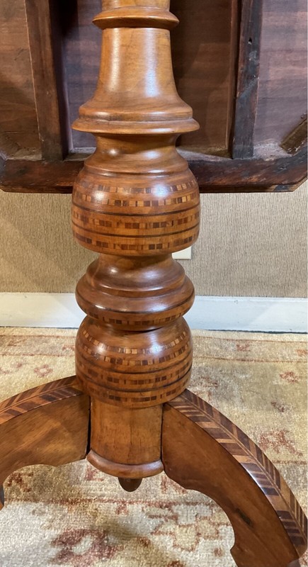 19th Century Inlaid Tilt-Top Octagonal Tea Table gallery