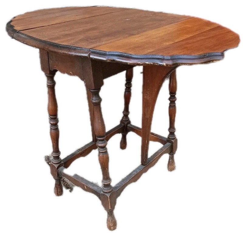 18th Century New England William And Mary Gate Leg Table gallery