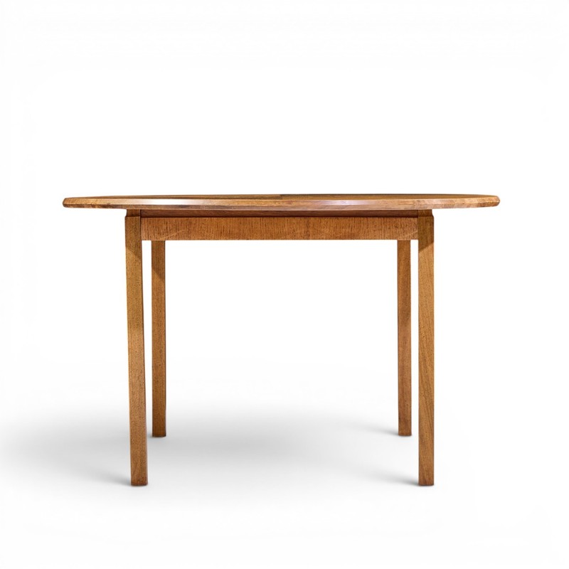 Jack Cartwright for Founders Style Oak Expanding Dining Table with 2 Leaves gallery