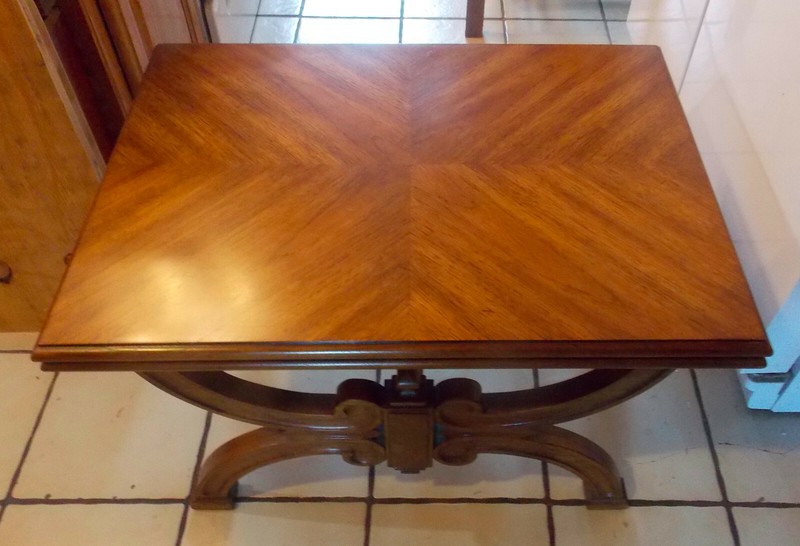 Pecan Mid Century End Table / Side Table by Thomasville (RP-ET62)