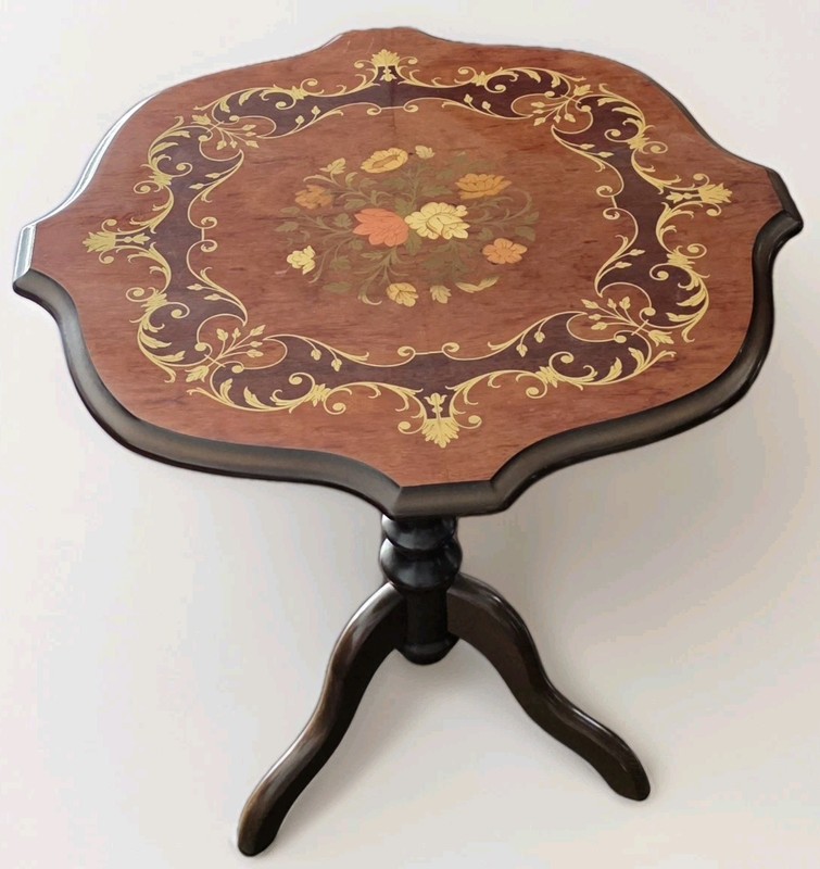 VTG Italian Marquetry Inlay Pedestal Accent Table Walnut Floral Sorrento Rococo