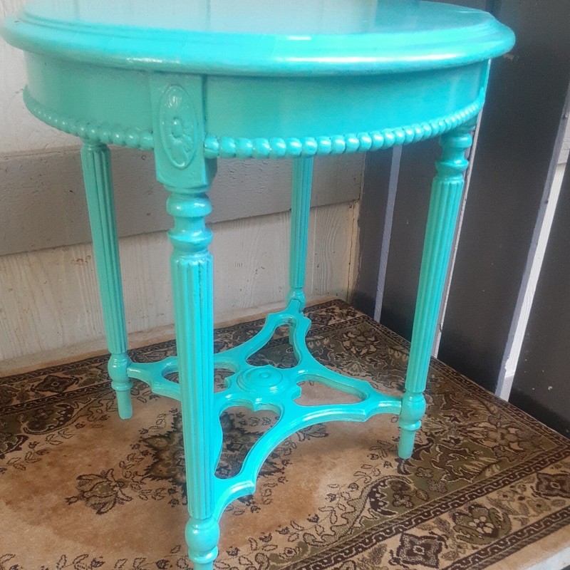 VINTAGE DEPRESSION ERA SMALL CHILD SAMPLE SIZE PARLOR TABLE ORNATE WOOD CARVING gallery