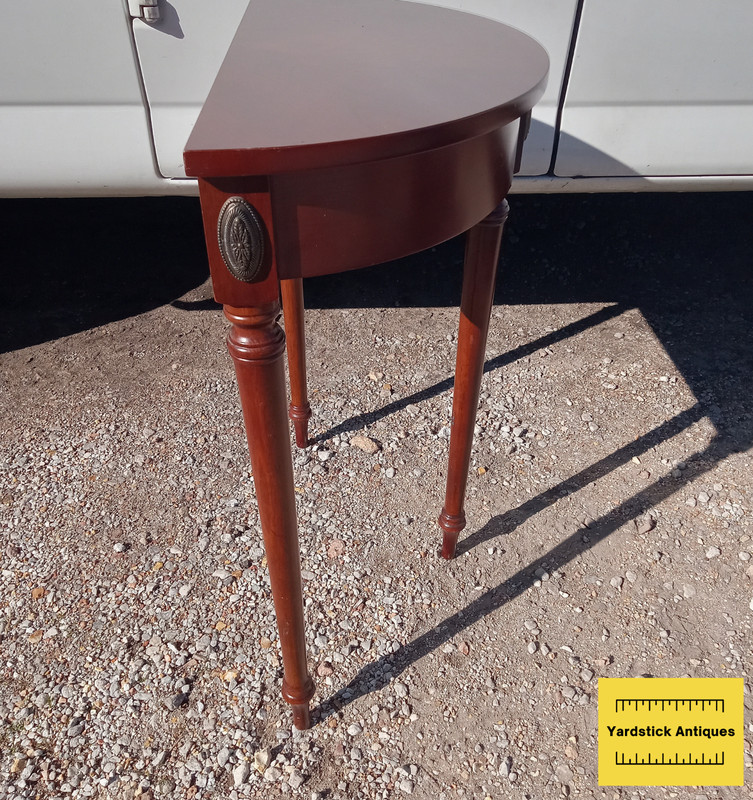Mahogany Half Moon Entry Table (T815) gallery