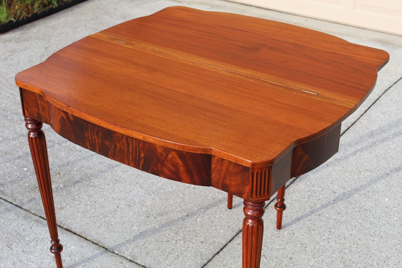 Antique Early 20th-Century Flame Mahogany Gateleg Game Table or Desk gallery
