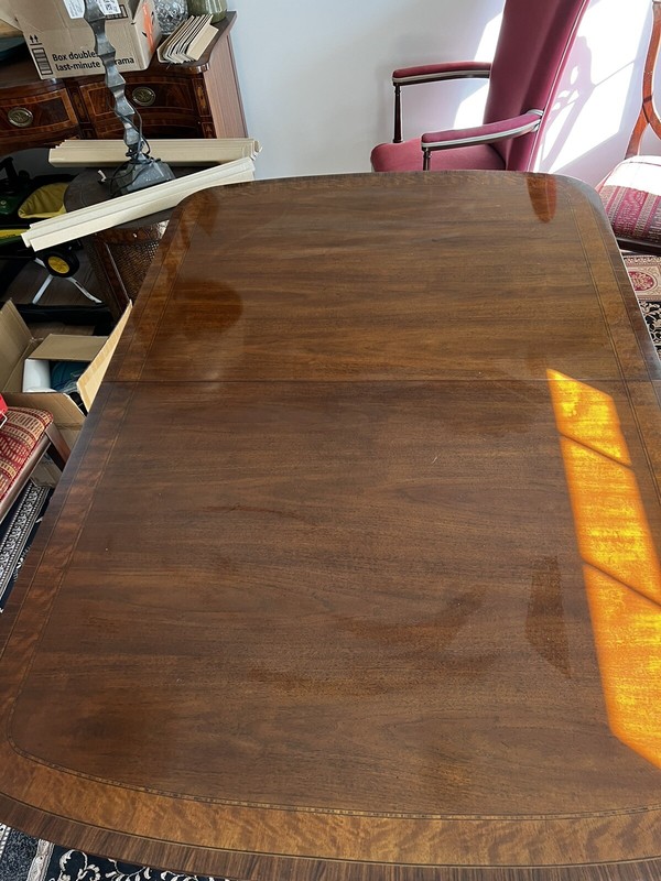 Henredon Dining Room Table With Chairs And Extra Leaves