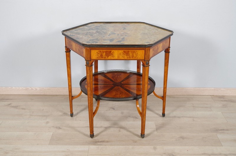 English Lemon and Walnut Magnifying Glass Hexagonal Pedestrian, circa 1880