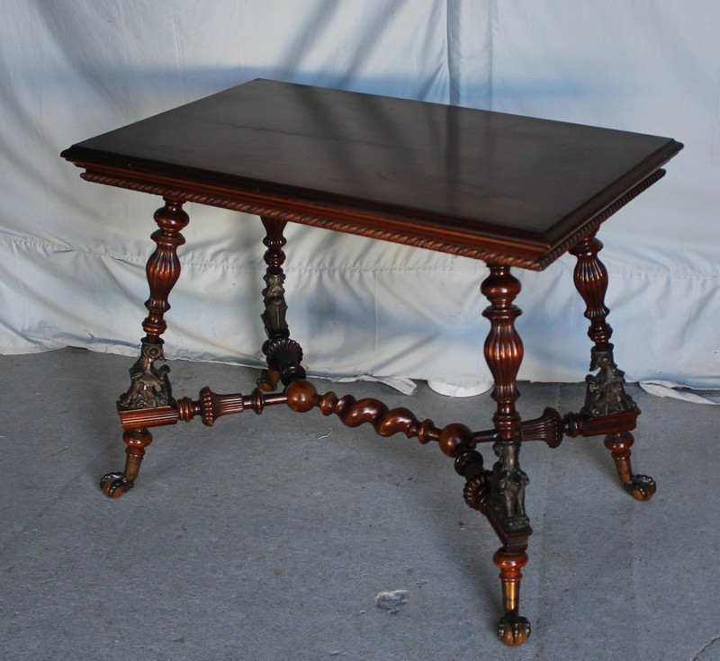 Antique Victorian Mahogany Center Table – Merklen Brothers