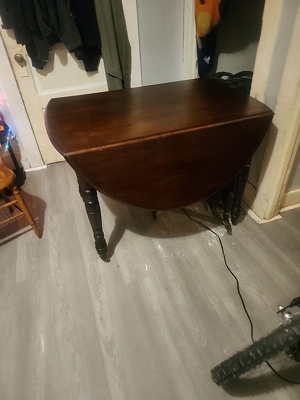 19th Century 5 Leg Drop Leaf Table Flat Screw Construction