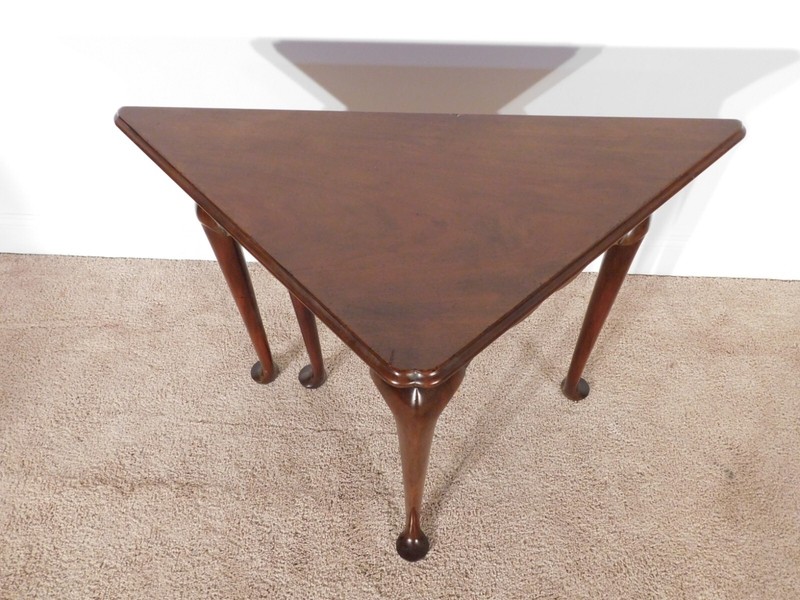 Vintage Kittinger CW Mahogany Hankerchief Dropleaf Table gallery