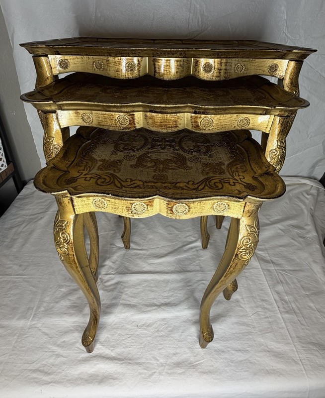 Vintage Gold White Italian Florentine Antique Tone Nesting Tables Set of Three gallery