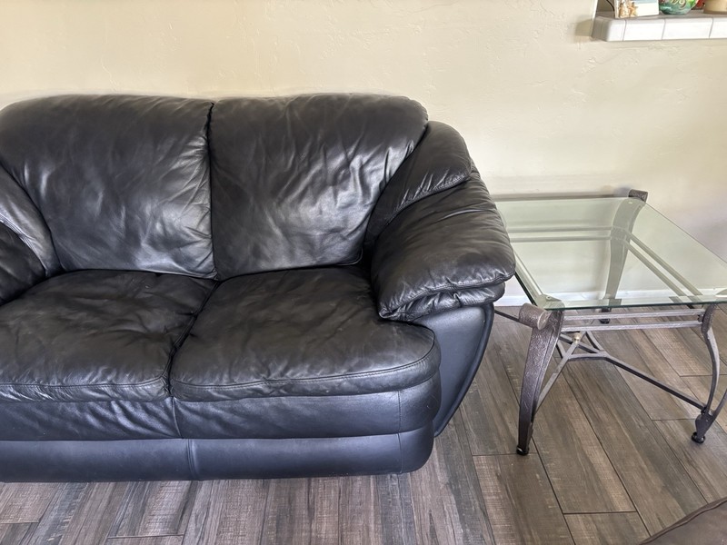 Leather Couch And End Tables