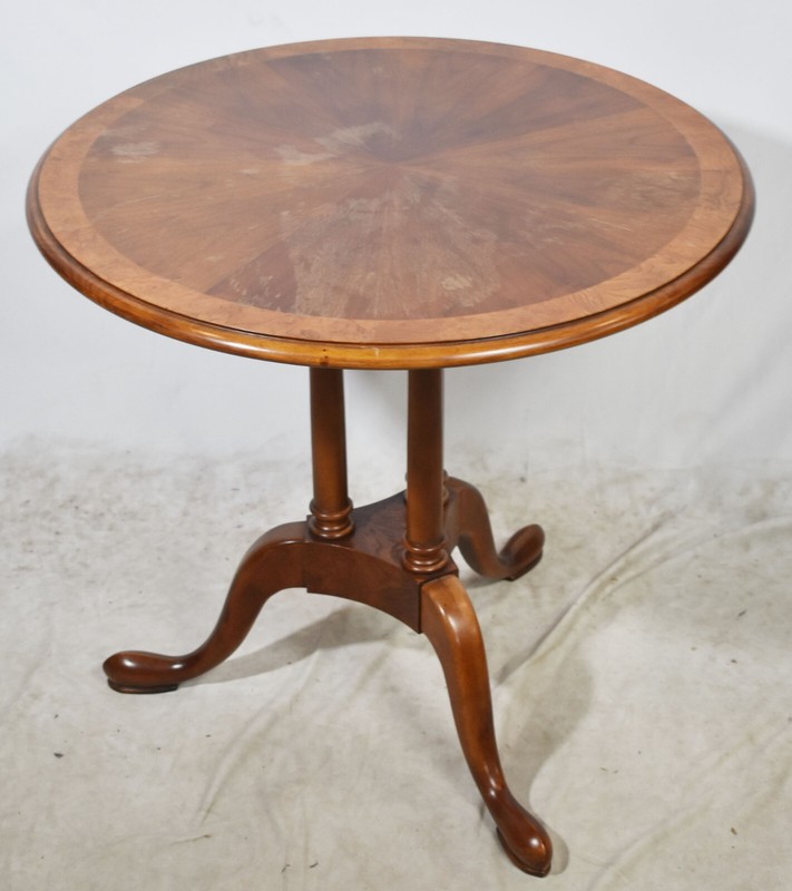 Baker Mahogany Banded Oval Three Column Base Occasional Table gallery