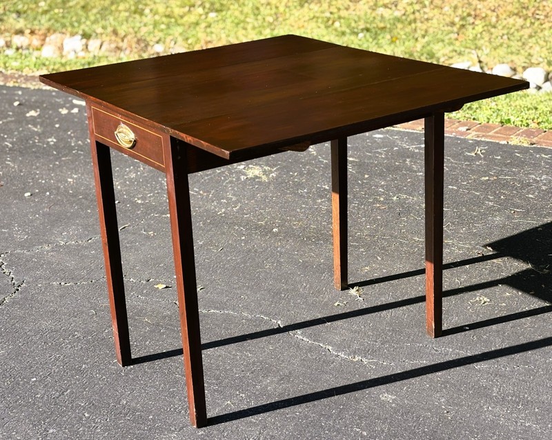 19th Century Federal Drop-Leaf Pembroke Table -- Shipping Available gallery