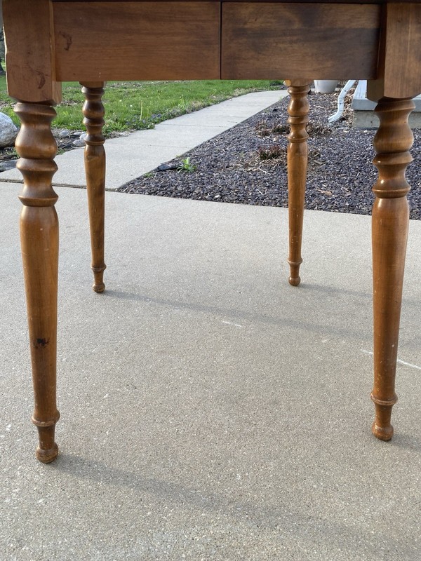 Ethan Allen Heirloom Maple Nutmeg 36” Round Extension Formica Top Dining Table gallery